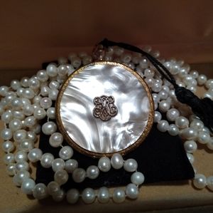 Estée Lauder Regent Monogram powder compact 1965